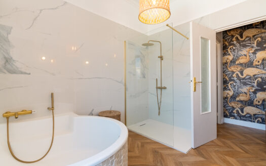 Cœur Cristal - 10 couchages - Magalas | Cosy Places por GAPH